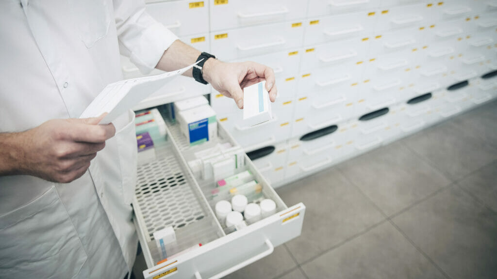 Consultant pharmacists urge calm amid drug shortages