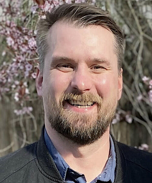 Adam Bulatewicz headshot