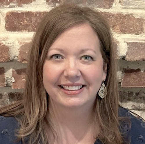 Amy Shields headshot