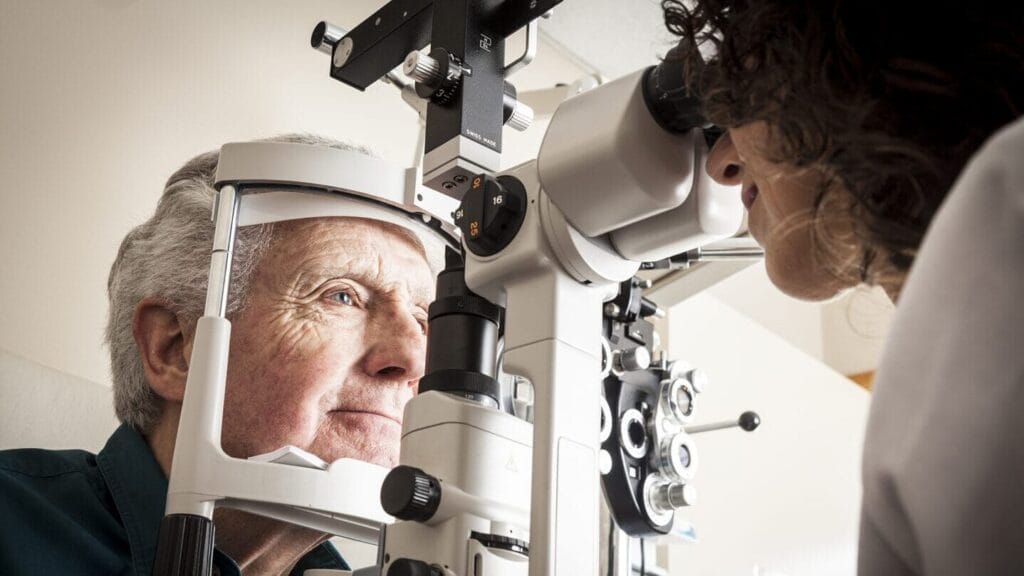 Machine learning provides early insight into why seniors develop blindness, new research shows