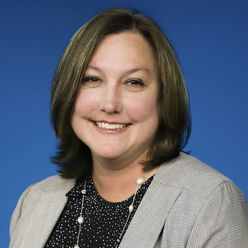 Leslie Johnson headshot