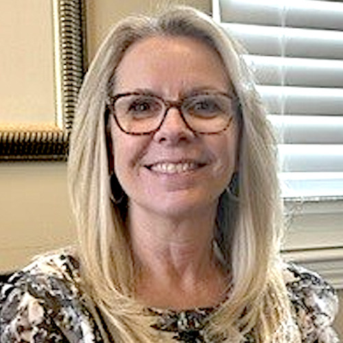 Lori Cooper headshot