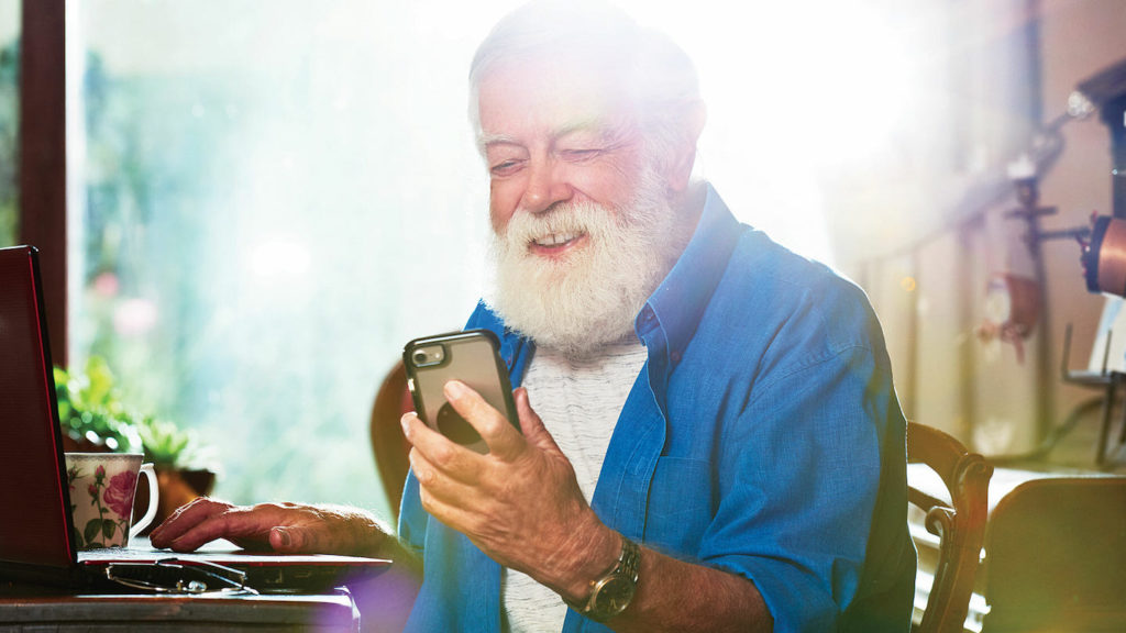 Smartphones help seniors with mild dementia